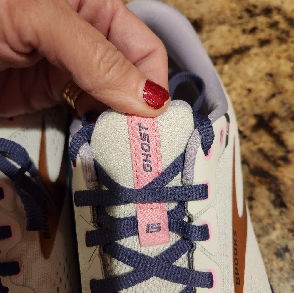 Women Brooks Ghost 15 shoes